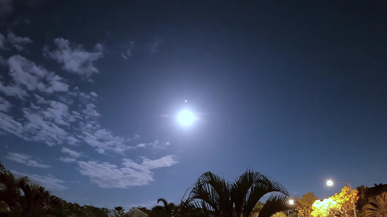 Stunningly bright lunar eclipse filmed hover O'ahu hawaii