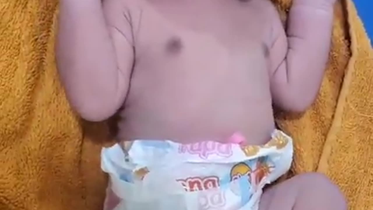 Heart_Touching_💋❣️_Beautiful_❤️_New_Born_Baby(480p)