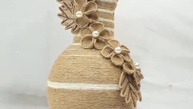 Even if this vase is finished, is it particularly beautiful