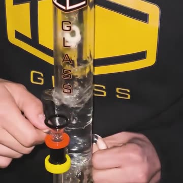 Make a statement with the 𝗜𝗖 𝗚𝗹𝗮𝘀𝘀 - 𝗖𝗼𝗿𝗼𝗻𝗮 𝗩𝗶𝗿𝘂𝘀 𝗦𝘁𝗿𝗮𝗶𝗴𝗵𝘁 𝗦𝗵𝗼𝗼𝘁𝗲𝗿,