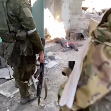 Servicemen of one of the units of the Russian Armed Forces on the territory of the Azovstal plant