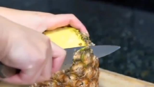 Como se Come Abacaxi ???