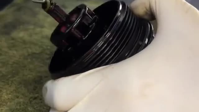 Replace the oil grid wrench.