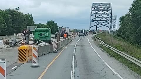 005 - I-24 SB OVER THE OHIO RIVER