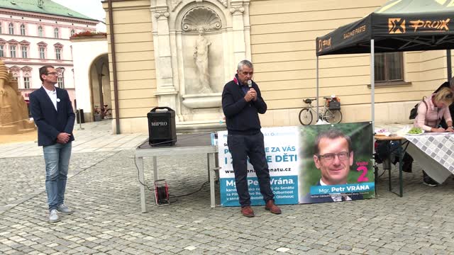 Setkání PRO v Olomouci 12.9.2022 Mgr. Petr Vrána, Mgr. J.Z. Hamplová a reportér Mgr. Petr Bohuš