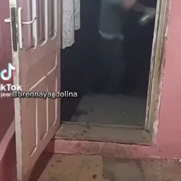 Dovremmo essere così con la terra che rotola e schizza nello spazio