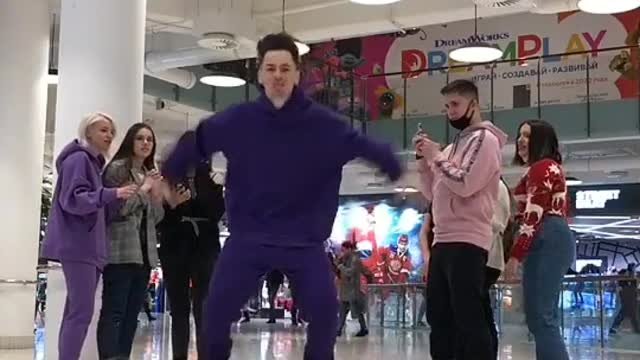 dancing shmantsy in the shopping center