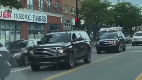 CasTrudeau and his 50 vehicle convoy.. Literally the same people who don't want you to drive cars.