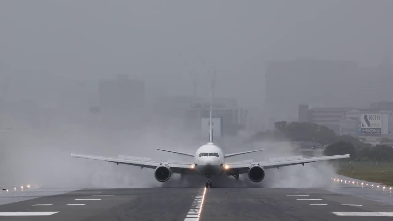 Too much power!! Never seen such an explosive reverse thrust !