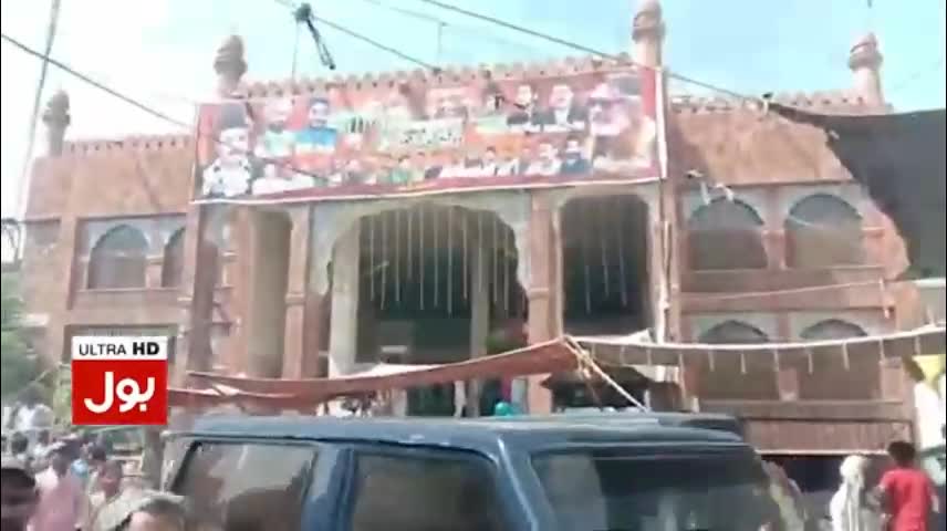 Imran Khan Ki Baba Fariduddin Ganjshakar Kay Mazar Par Hazri - Breaking News