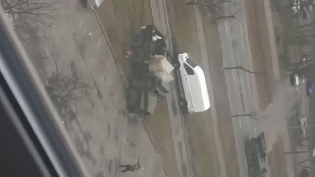 The tank ran over a civilian car, the beginning, do not watch for the faint of heart.