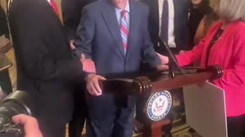 Mitch McConnell Freezes Mid Press Conference after Dissing Trump