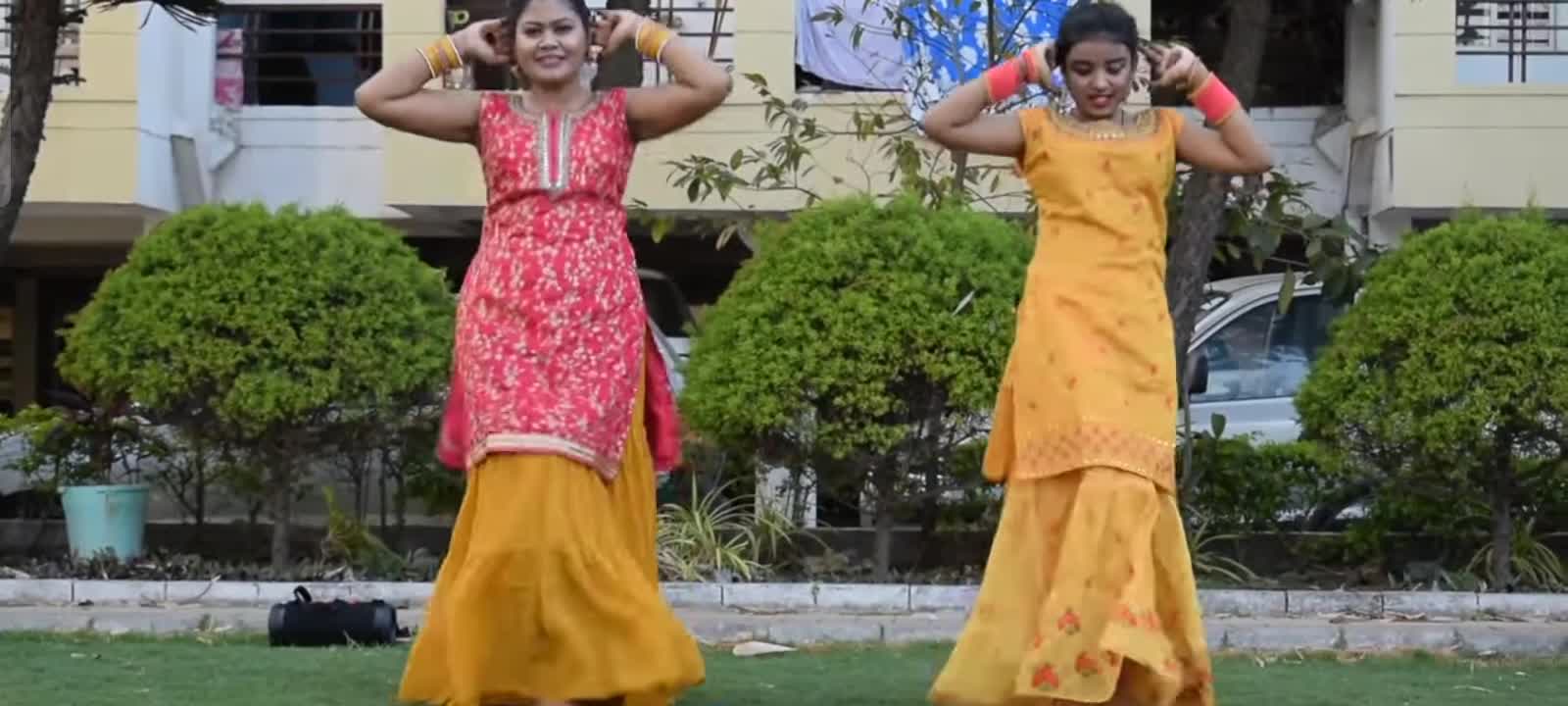 Main payal hai chankai/ performance by Naina and Rashmi choreography