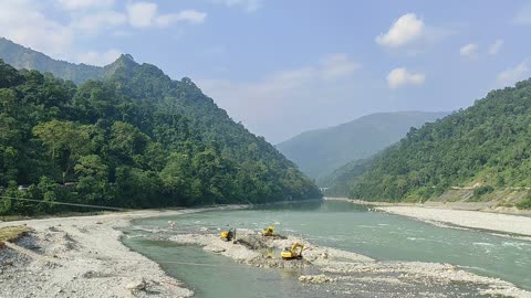 😍Beautiful river and mountain🗻 😍