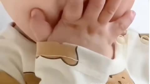 Funny baby 🤣🤣🤣