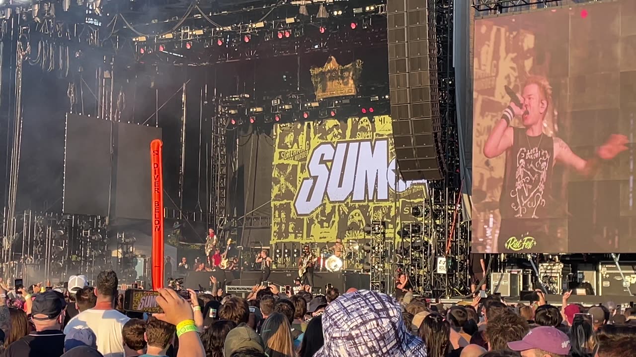 Sum 41 - Motivation | live at Riot Fest 2024