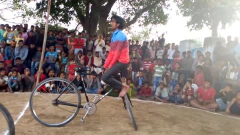 amazing cycle stunt