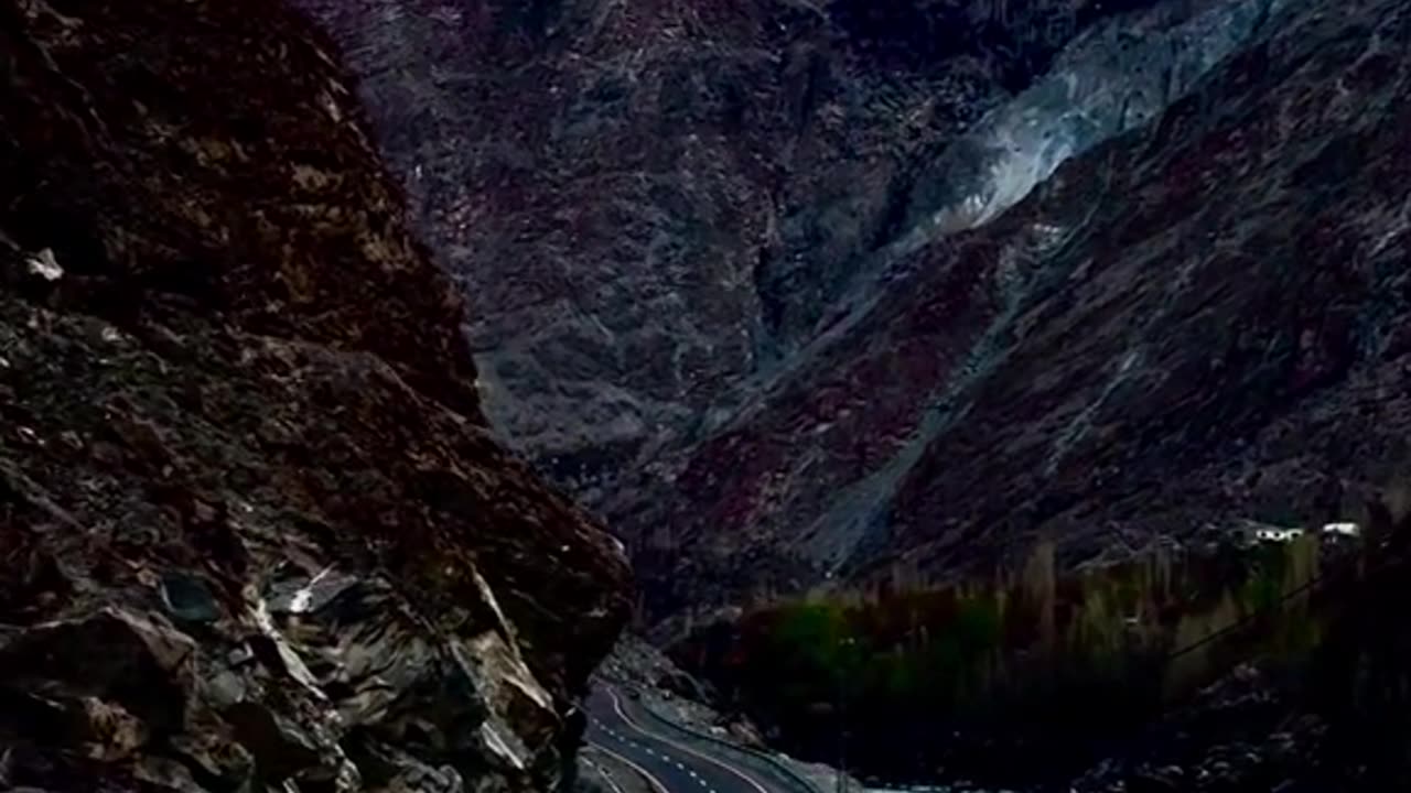 Sakrdu road pakistan💕