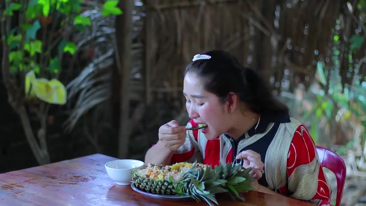 Beef Fried Rice Pineapple Flavor - Cooking With Sros