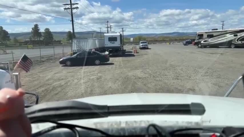 The People's Convoy - Truckers Feed, Driving to Post Falls, Idaho - 5/1/2022