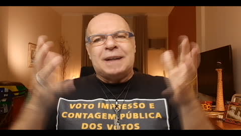 Leitoa da Globo treme como um Pincher raivoso