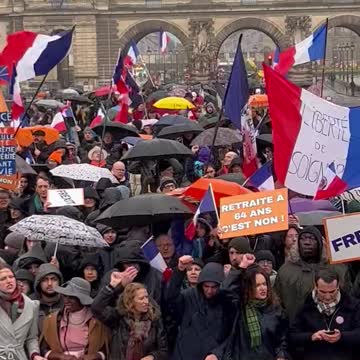 France - "Let's get out of NATO!"