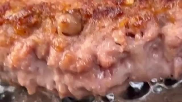 Make your own delicious pan-fried beef patties