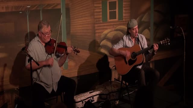 Calvin Vollrath performs "Boil the Cabbage Down" at The Coffee Gallery Backstage