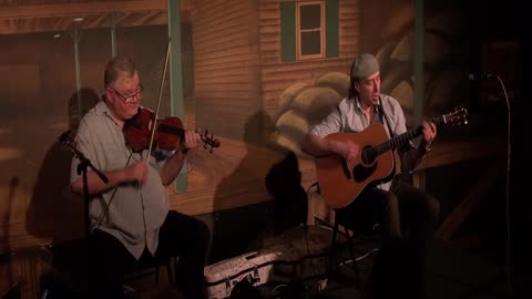 Calvin Vollrath performs "Boil the Cabbage Down" at The Coffee Gallery Backstage