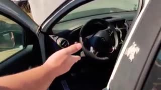 Visitei o Leilão da Prefeitura do Rio e encontrei um Renault Sandero RS, é um carrão!!!