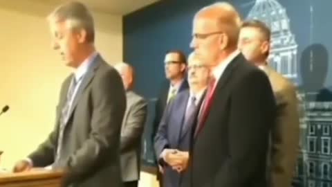 𝐅𝐢𝐧𝐚𝐥𝐥𝐲! 𝐇𝐨𝐮𝐬𝐞 𝐃𝐞𝐦𝐨𝐜𝐫𝐚𝐭𝐬 𝐊𝐢𝐜𝐤𝐬 Ilhan Omar From 𝐂𝐨𝐧𝐠𝐫𝐞𝐬𝐬