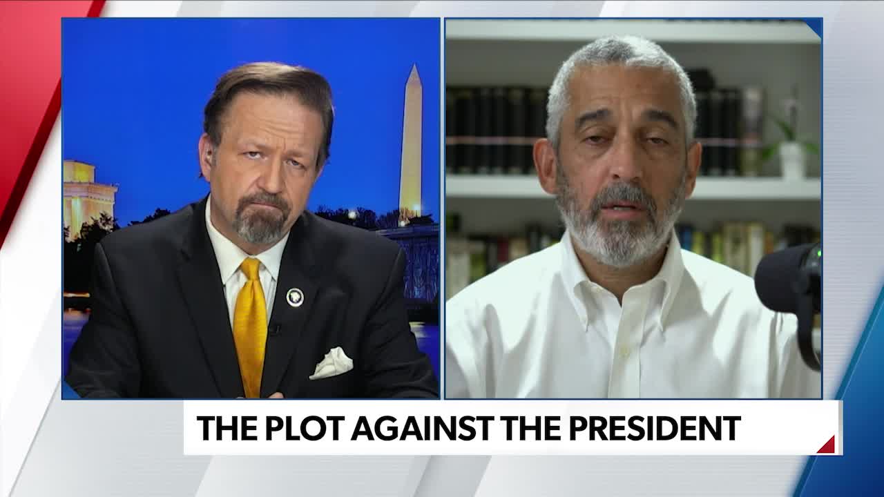 The Plot Against the President. Lee Smith with Sebastian Gorka