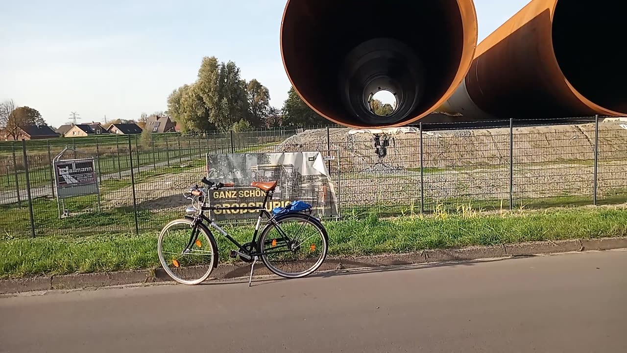 In die Röhre geschaut / looking into the tube