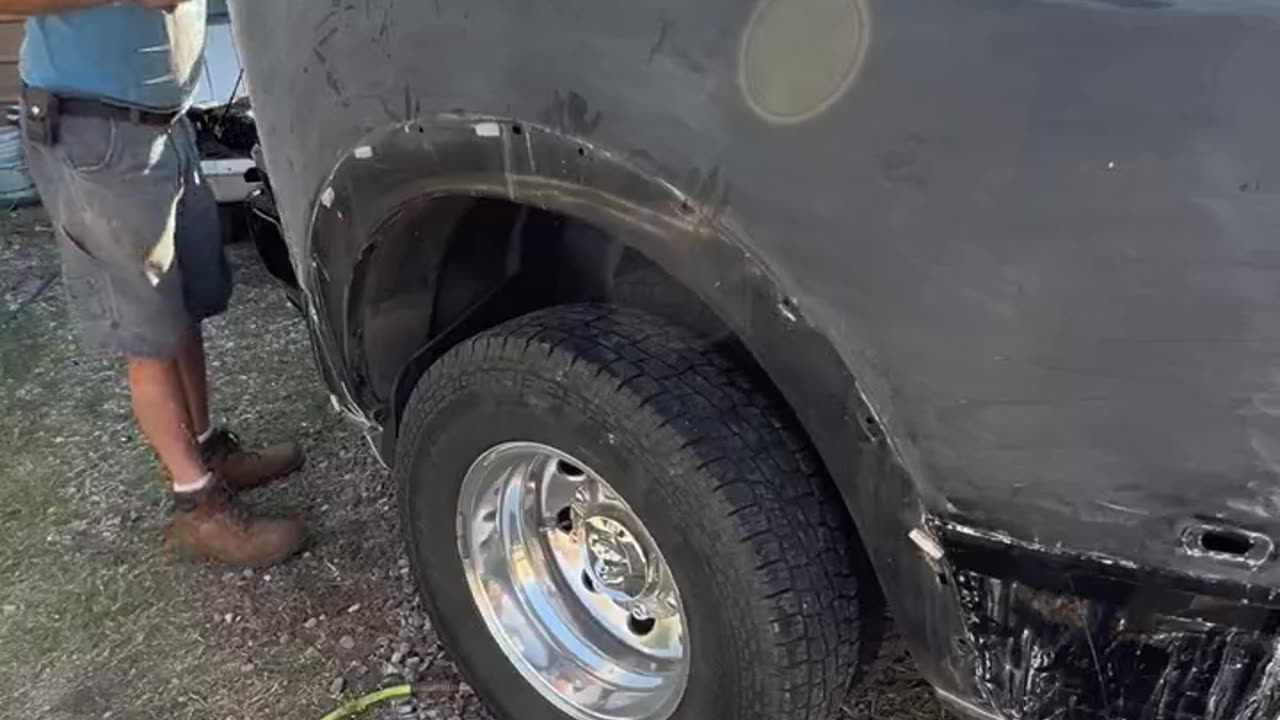 BREAKING BAD Body Clips Fender Flare Breaks Owners Liability