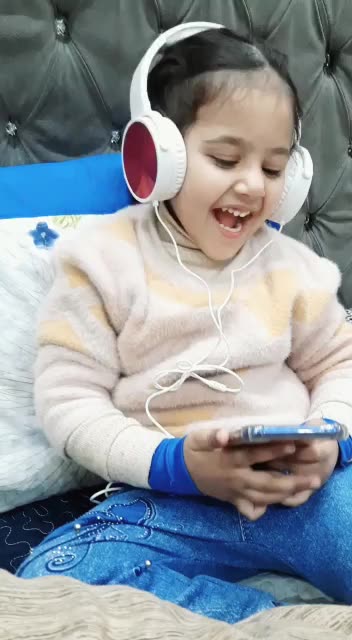 Zainab song enjoy krte huye 😉