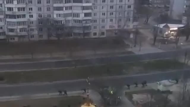 Russian troops enter Kherson