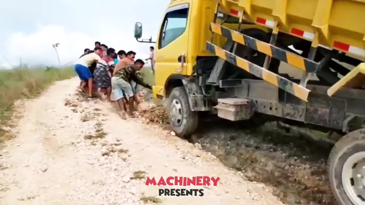 Extreme Dangerous Idiots Vehicle Fails Compilation 2021
