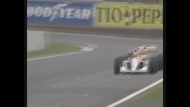 Mansell Vs Senna wheel to wheel almost touching