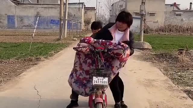 yt1s.com - Best Funny Videos 2022 Chinese Funny clips daily shorts