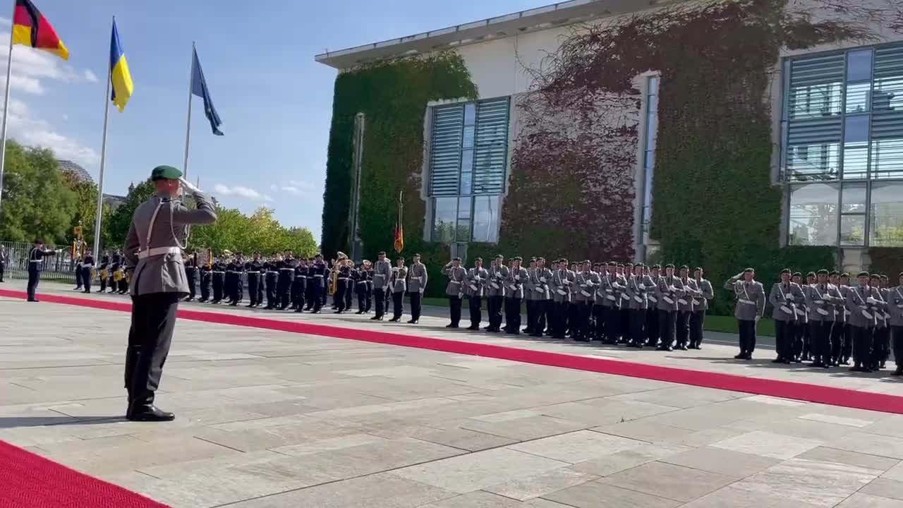 Anthem of Ukraine in the center of Berlin: in Germany