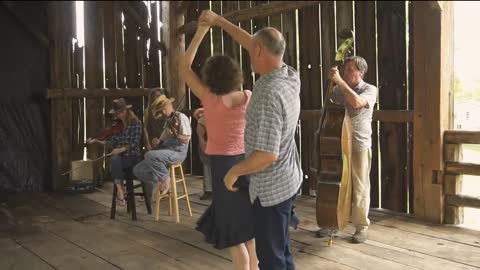 CAJUN MUSIC WITH PAYS D'EN HAUT (TIT GALOP POUR MAMOU)