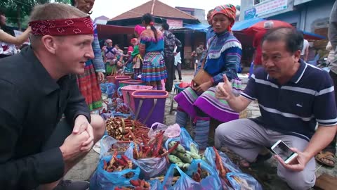 RARE Vietnamese Mountain Food in the Most Colorful Market in the World! - Bac Ha Market-7