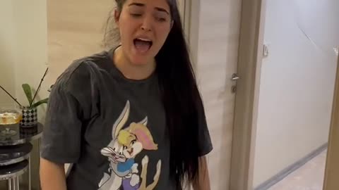 #shorts #2022 funny,prank,funjokes,dad jokes,funny memes,funny video,fun,laughing,funny animal,knock