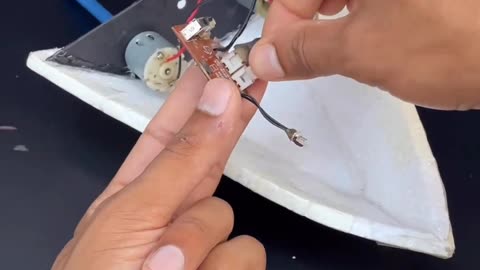 How to make dc Motor boat at home