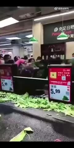 Reports of Panic Buying and Customers Fighting each other in Shanghai