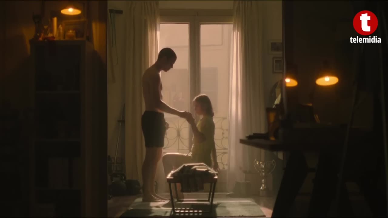 Ares uses fingers to tease Raquel