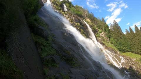 Pacifying waterfall sound