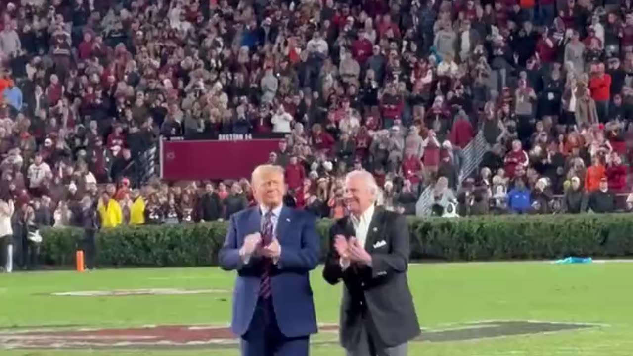 This South Carolina vs. Clemson college football crowd seems to love President Trump