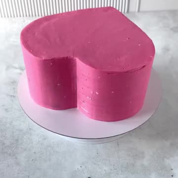 Как сделать из круглой формы торт в виде сердца🎂❤️