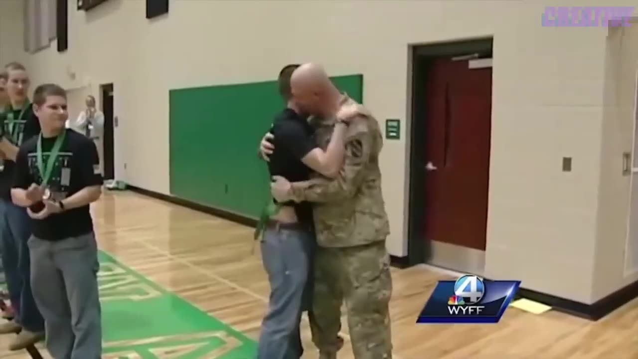 MOST EMOTIONAL SOLDIERS COMING HOME COMPILATION